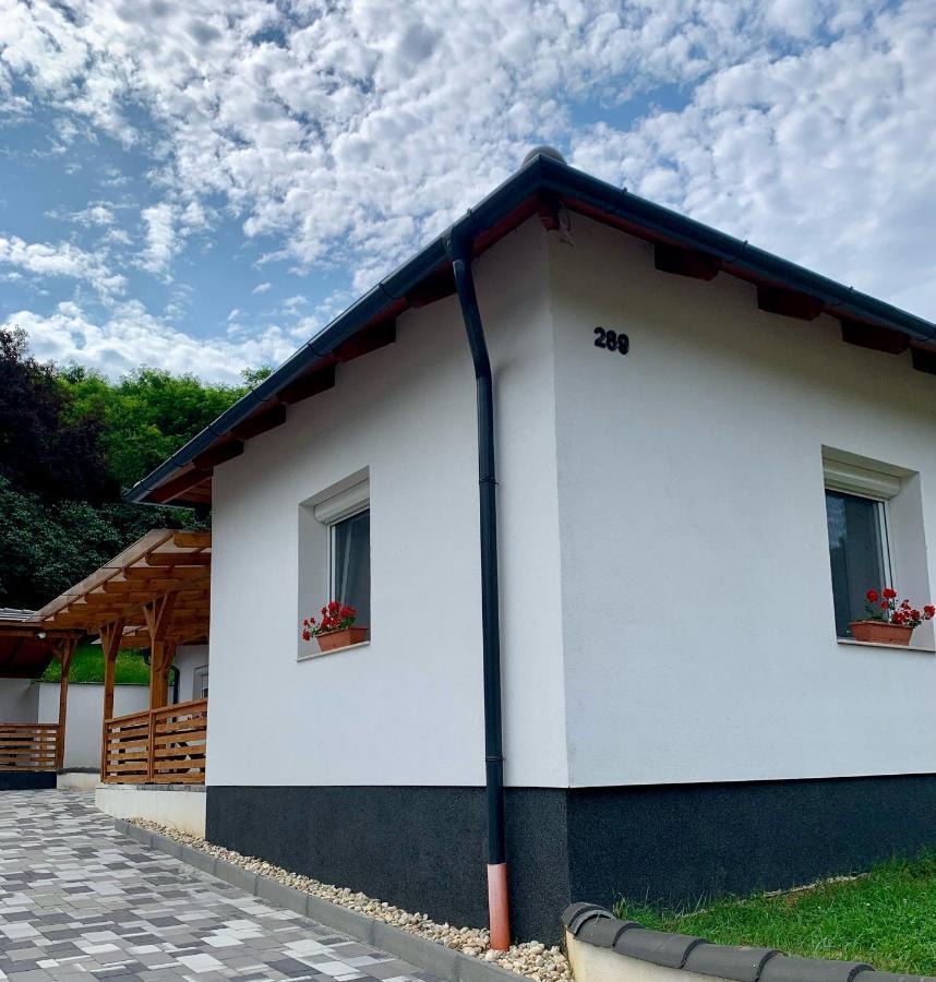 White Luxury Cottage- Matrai Vadaszhaz 4 Matraterenye Exterior photo